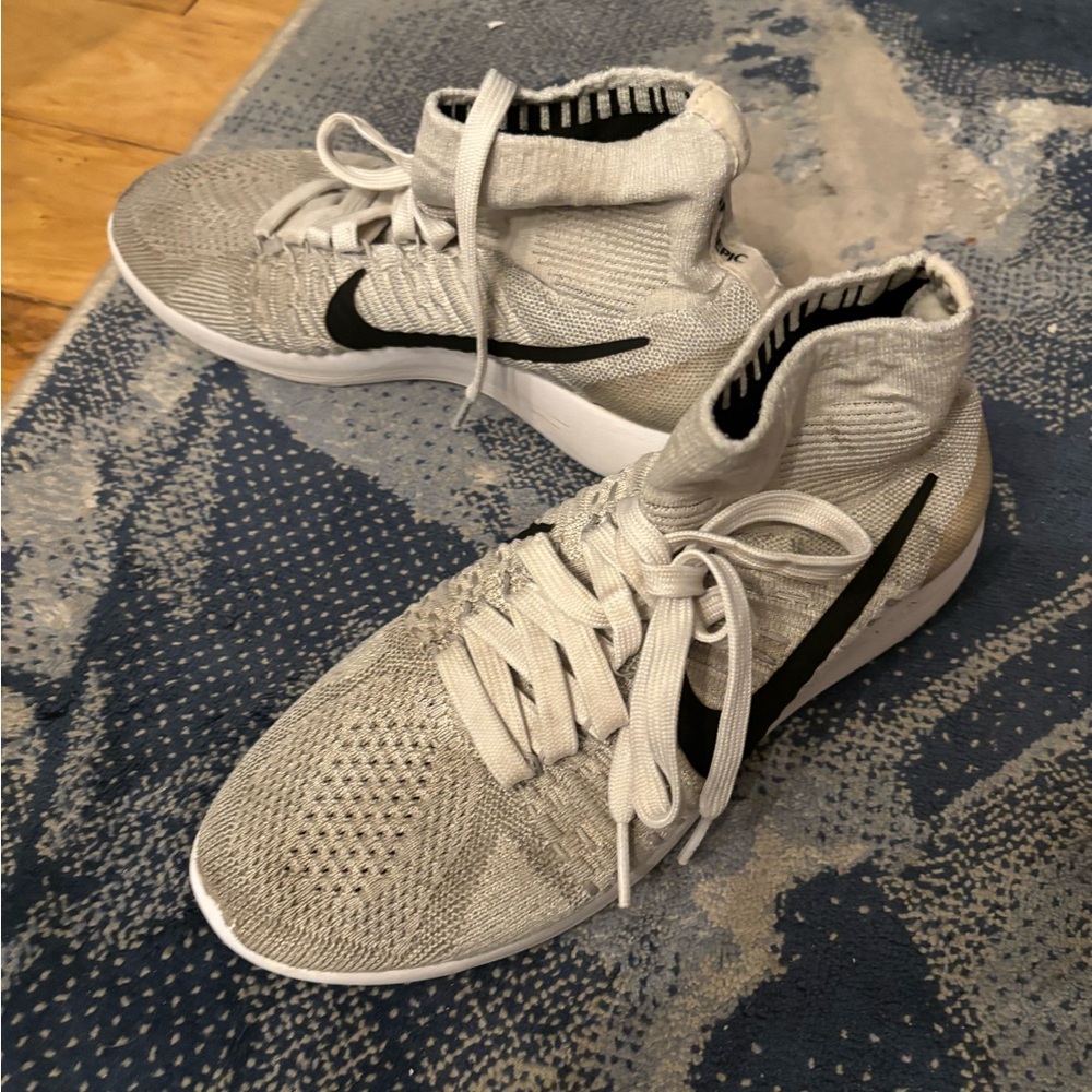 Nike Women's Lunarepic Flyknit sneakers - Picture 3 of 7